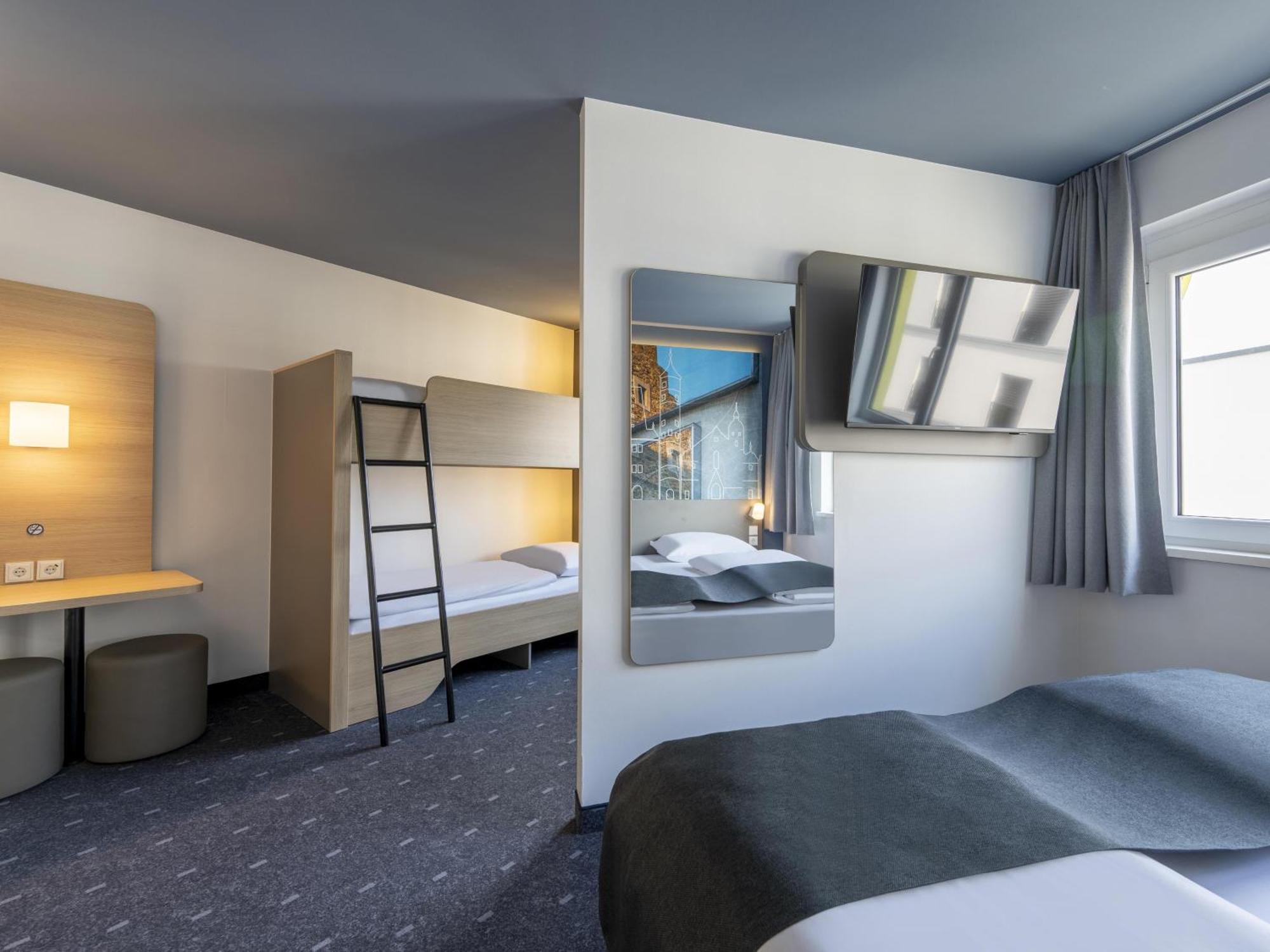 B&B Hotel Schweinfurt-City ภายนอก รูปภาพ